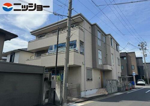 プラウド山添 3階建