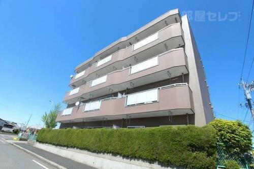 ドミールＵ 4階建