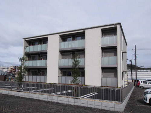 アトリエール駅東 3階建