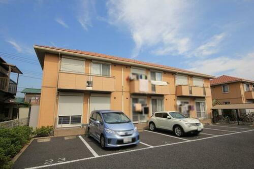フローラルガーデンⅠ 2階建