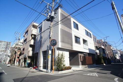 Ｌａ　ｍａｉｓｏｎ　ａｇｒｅａｂｌｅ 3階建