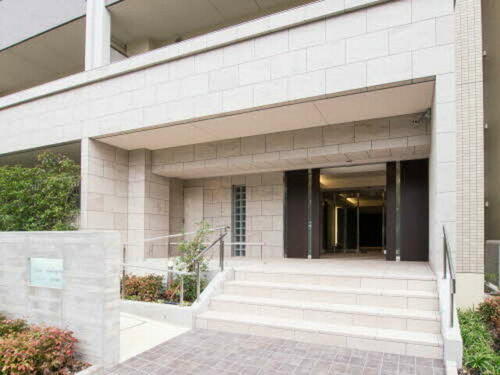 セリシール夙川苦楽園 地上7階地下1階建