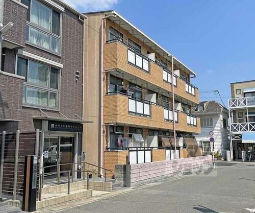 ハイツ山田 3階建