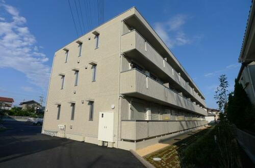 ハピネス　ストーム 3階建