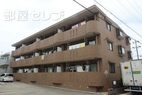 サンシティ貴船 3階建