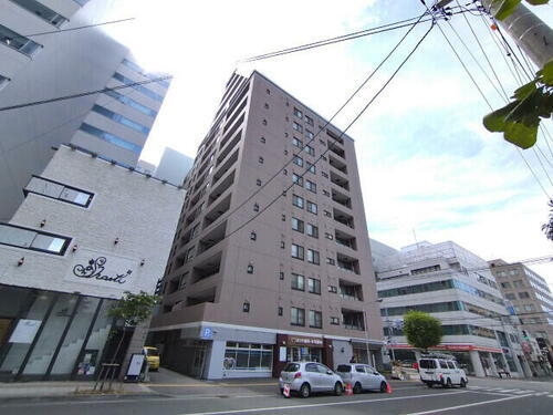 ラ・クラッセ札幌ステーションフロント 15階建