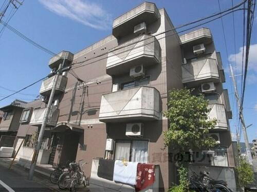 京都府京都市北区上賀茂松本町 3階建