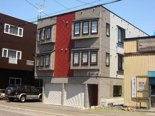 北海道札幌市東区北二十三条東１３丁目 3階建 築20年4ヶ月