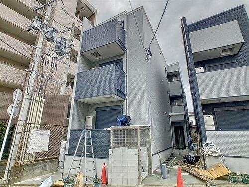 Ｃｒｅｃｉａ周船寺　２ 3階建
