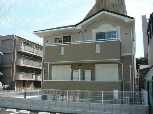 愛知県名古屋市千種区高見２丁目 2階建