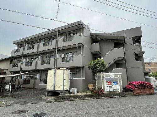 ふじさわハイランド 3階建