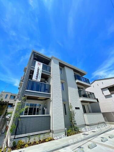和歌山県和歌山市北田辺丁 3階建