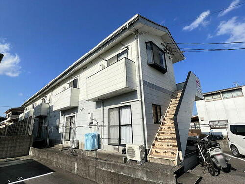 ロマネスク戸次 2階建