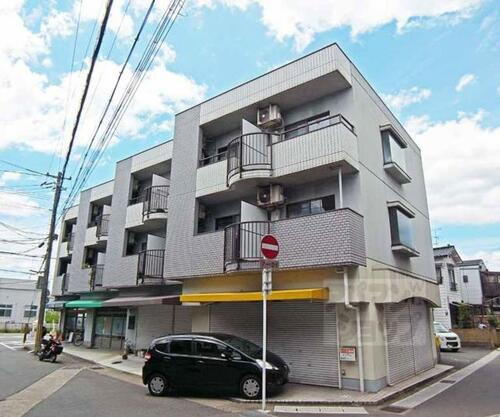 コート黄檗 3階建