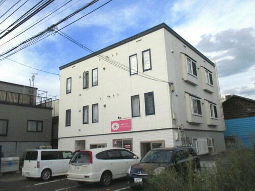 北海道札幌市東区北十一条東４丁目 3階建 築18年3ヶ月