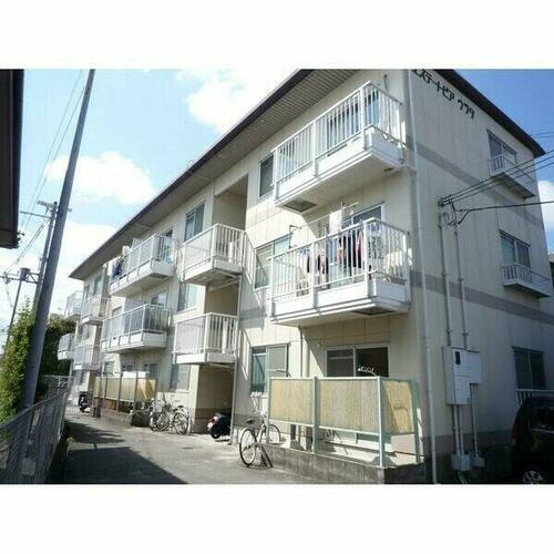 大阪府富田林市大字甲田 3階建