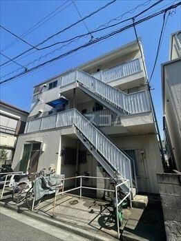 東京都北区赤羽西３丁目 3階建