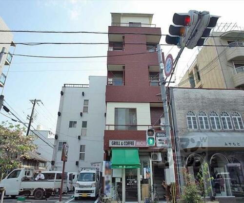 市村ビル 4階建