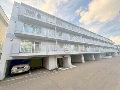 北海道札幌市西区発寒六条１４丁目 築27年2ヶ月 4階建