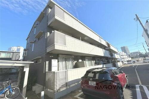Ｄ－ｒｏｏｍ名駅Ｂ棟 3階建