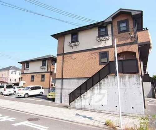 京都府木津川市梅美台２丁目 2階建