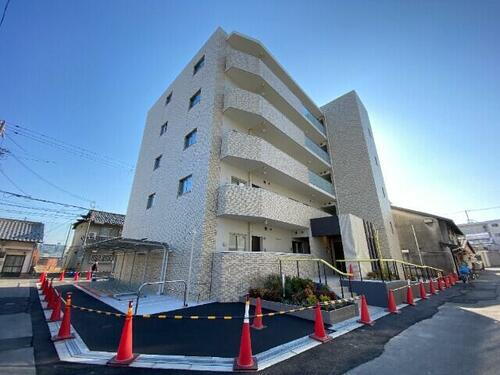 ホープ　ファミリア