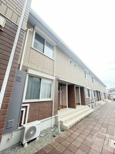兵庫県洲本市桑間 2階建