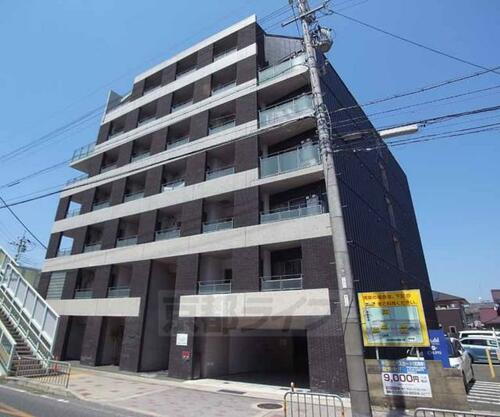 プリモ・レガーロ西京極 7階建