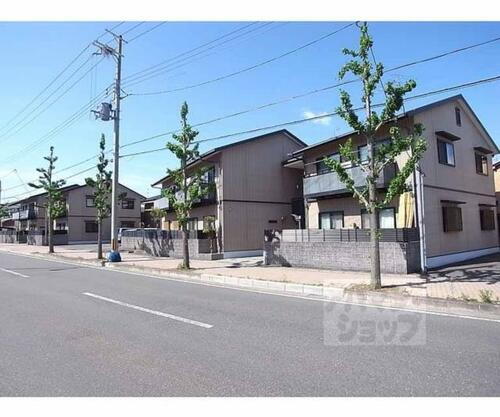 シャンブルド久方 2階建