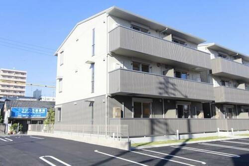 ルミエールこがねⅡＡ棟 3階建