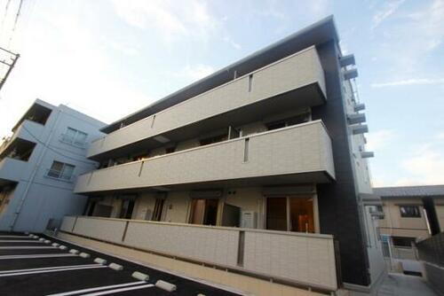 コーポラス光南 3階建
