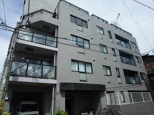 サクラ・フォーレスト西新 6階建