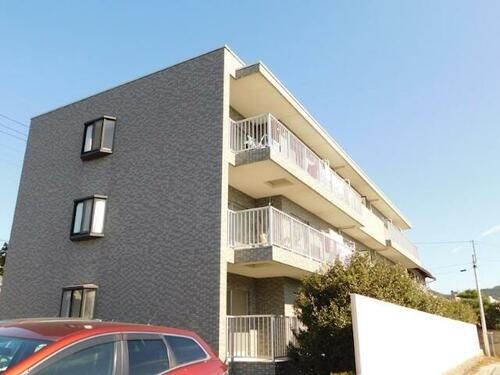 エクセレンス緑ヶ丘 3階建