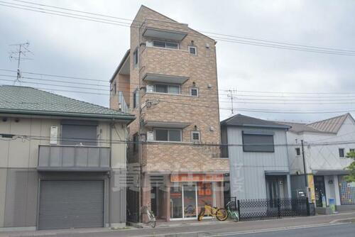 リーソンズコート 4階建