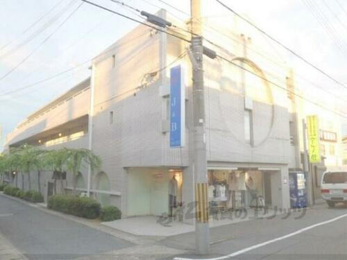 ドミール桂 3階建