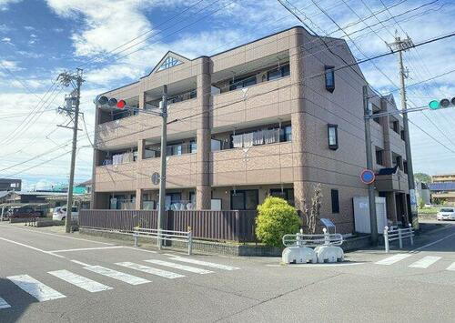 岐阜県各務原市那加前洞新町３丁目 賃貸マンション