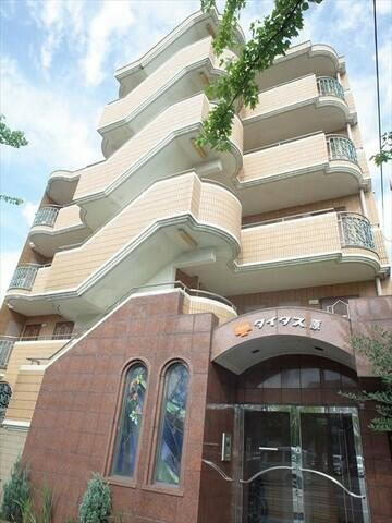 タイタス原 5階建