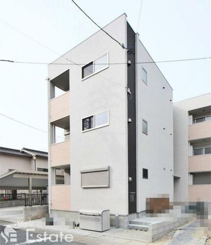 愛知県名古屋市緑区曽根２丁目 3階建 築5年6ヶ月