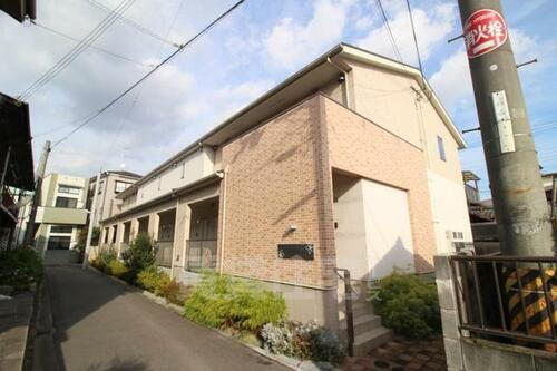 大阪府豊中市庄内栄町３丁目 2階建