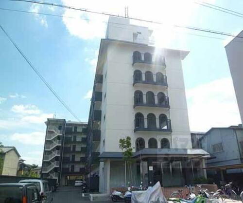 レフィナード京都西大路 6階建
