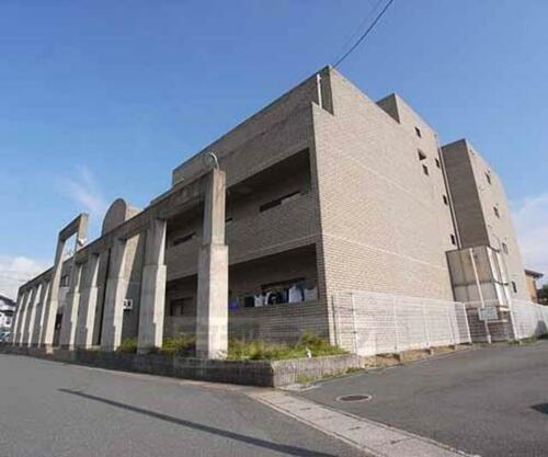 京都府京都市西京区大枝沓掛町 地上5階地下1階建