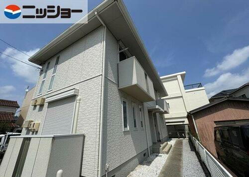 愛知県豊橋市南島町１丁目 タウンハウス