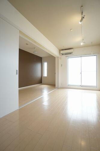 Ｍａｉｓｏｎ　ｄｕ　ｌｏｔｕｓ 3階建