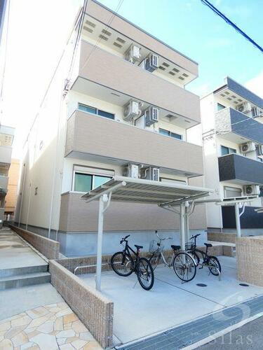 兵庫県尼崎市南武庫之荘７丁目 築7年12ヶ月 3階建