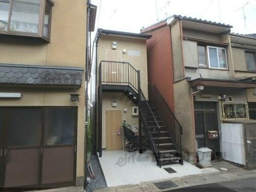 京都府京都市右京区嵯峨野清水町 築10年2ヶ月 2階建