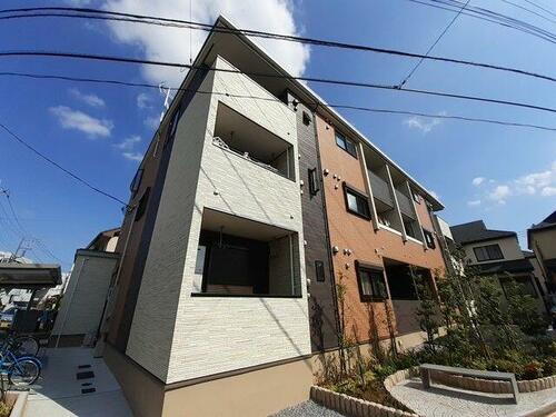 東京都足立区島根４丁目 築4年9ヶ月 3階建