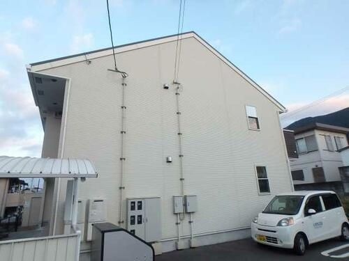 愛媛県新居浜市篠場町 賃貸アパート