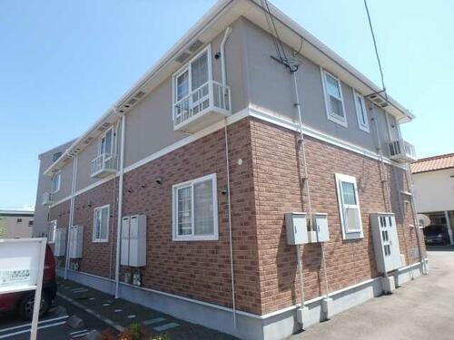 愛媛県新居浜市東雲町２丁目 賃貸アパート