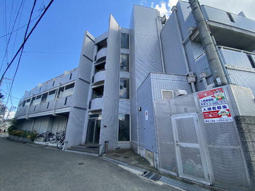 大阪府豊中市庄内西町５丁目 4階建