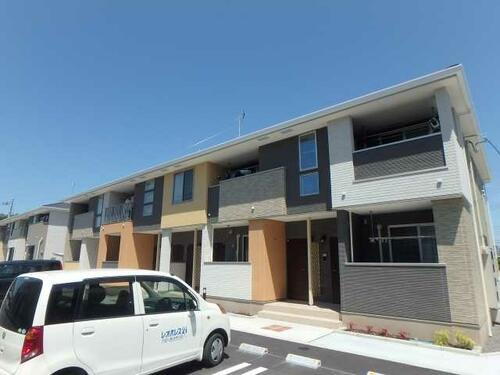 愛媛県新居浜市政枝町３丁目 賃貸アパート